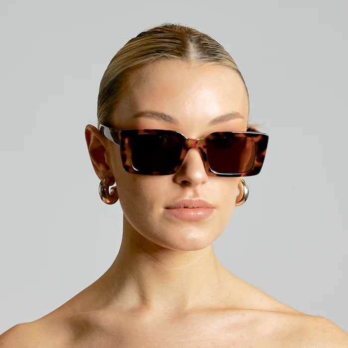 Shady Lady Paige Sunglasses - Tortoise