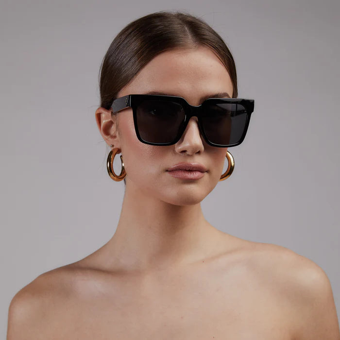 Shady Lady Vanessa Sunglasses - Black