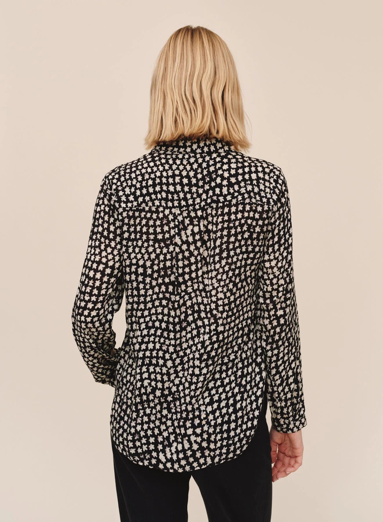 Bella Dahl Sketched Stars Button Down - Black