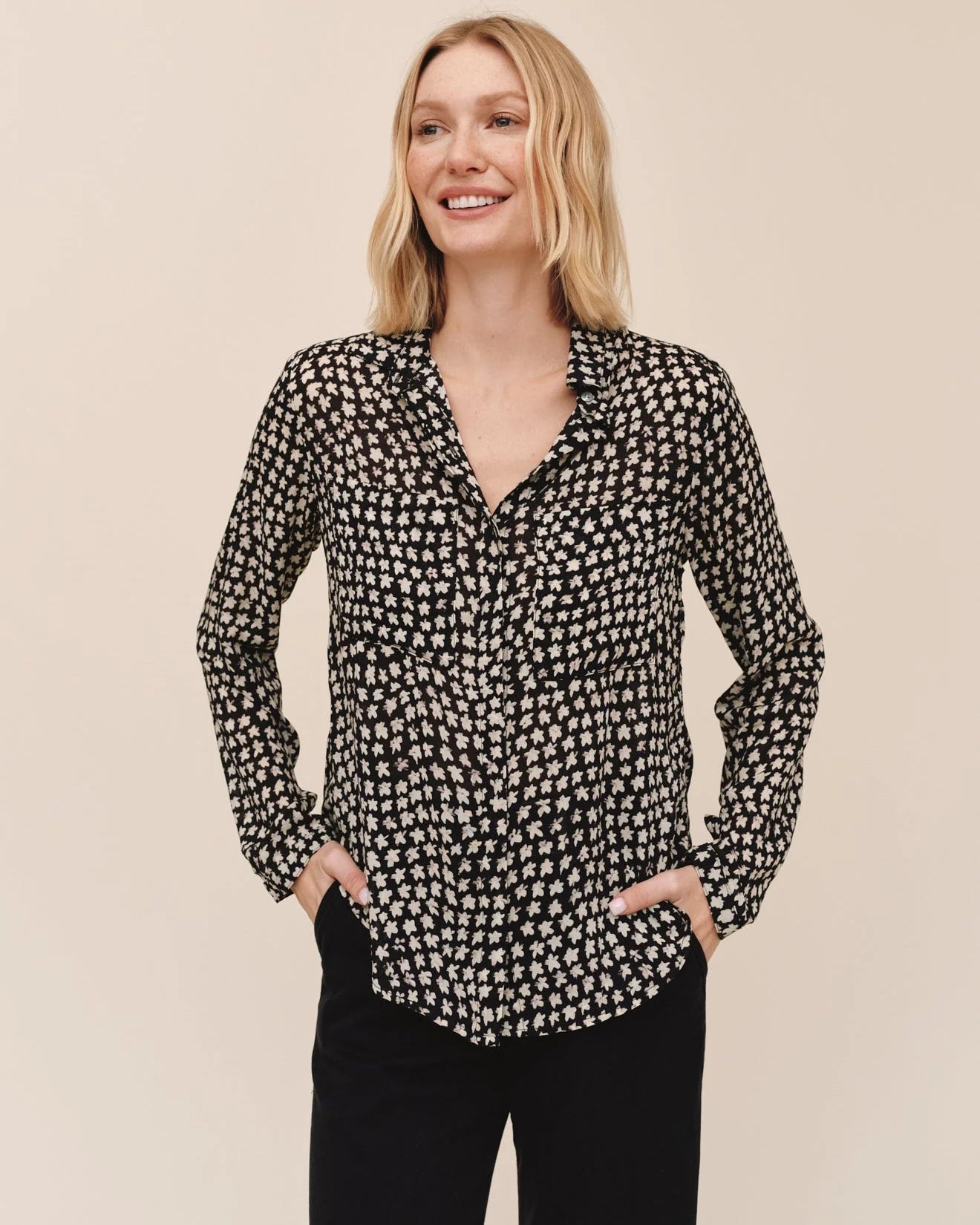 Bella Dahl Sketched Stars Button Down - Black