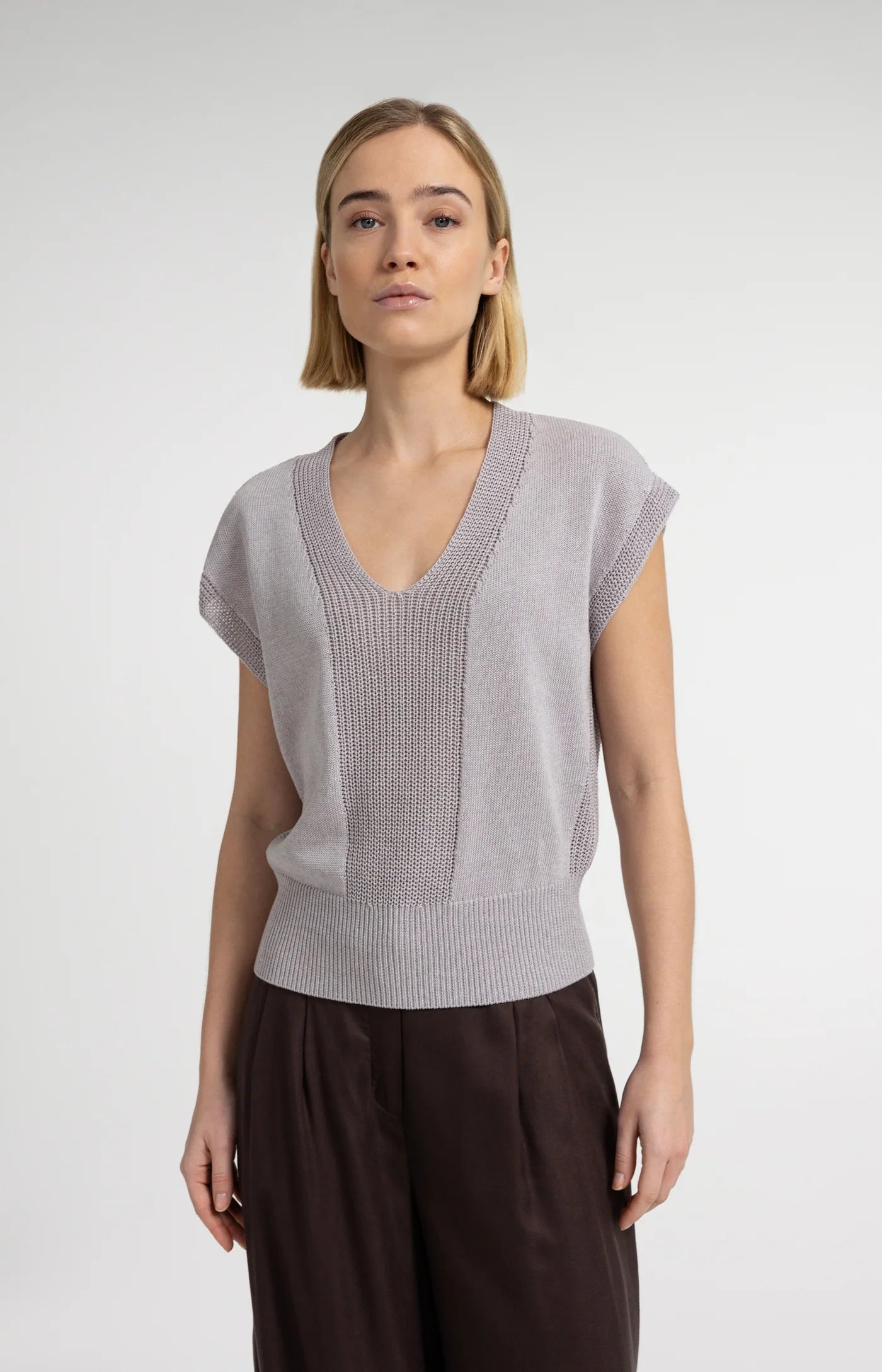 Yaya Textured V Neck Sweater - Alabaster Grey