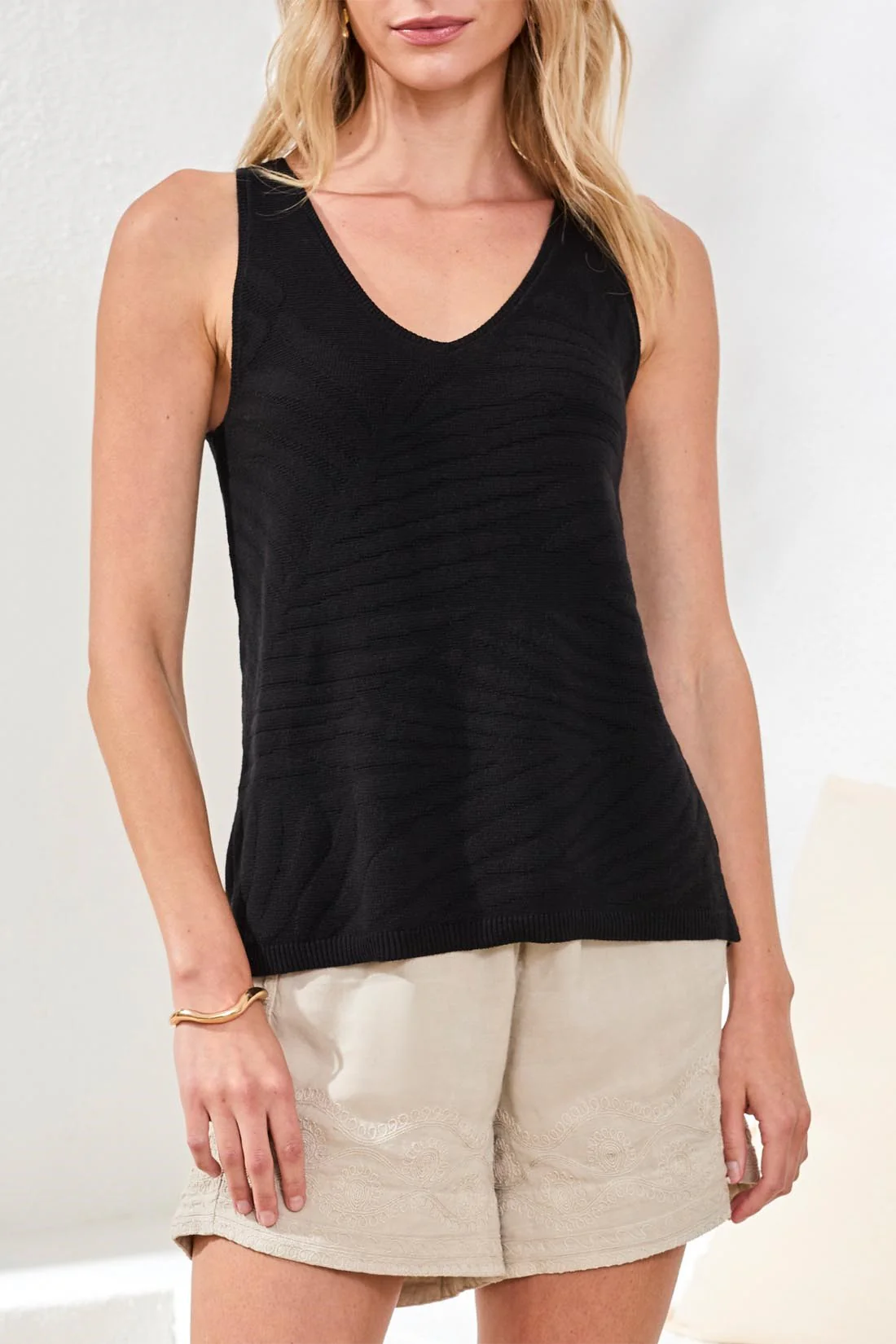 Tribal Anne Sleeveless Sweater - Black