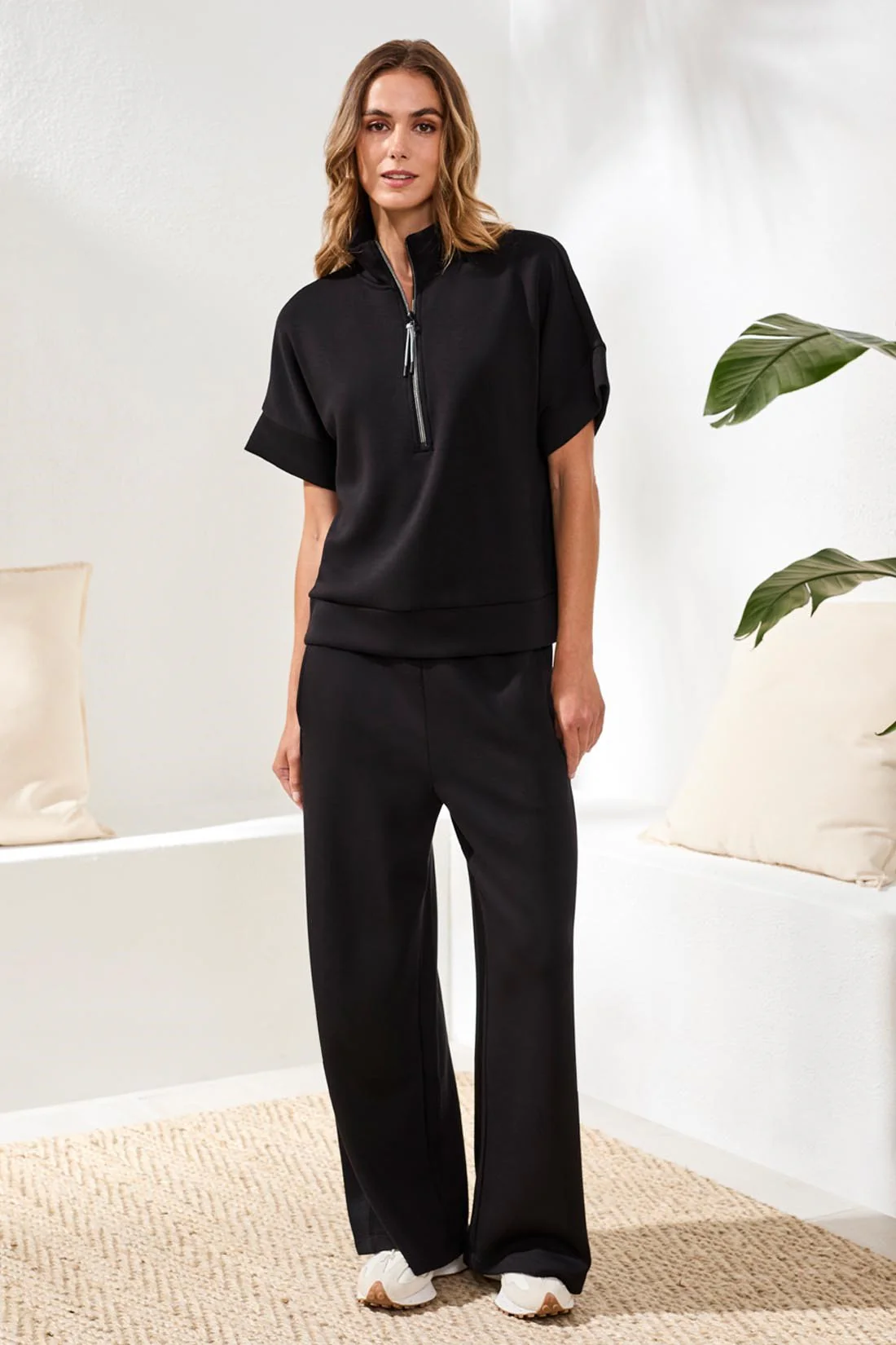 Tribal Technolux Short Sleeve 1/2 Zip - Black