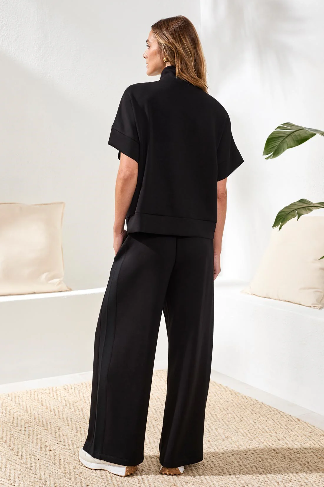 Tribal Technolux Short Sleeve 1/2 Zip - Black