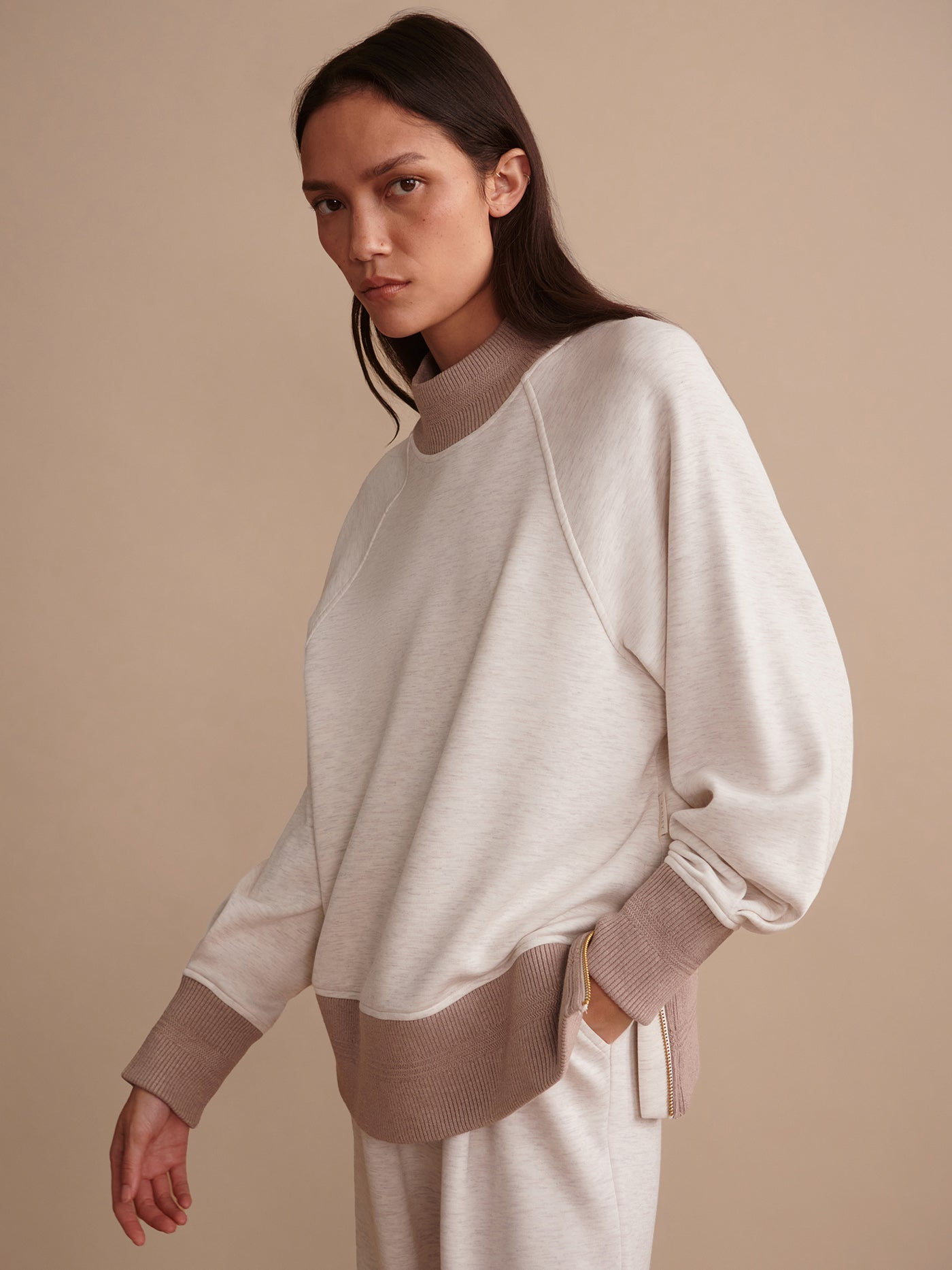 Varley Loxley Raglan Boyfriend Sweater - Ivory/Taupe