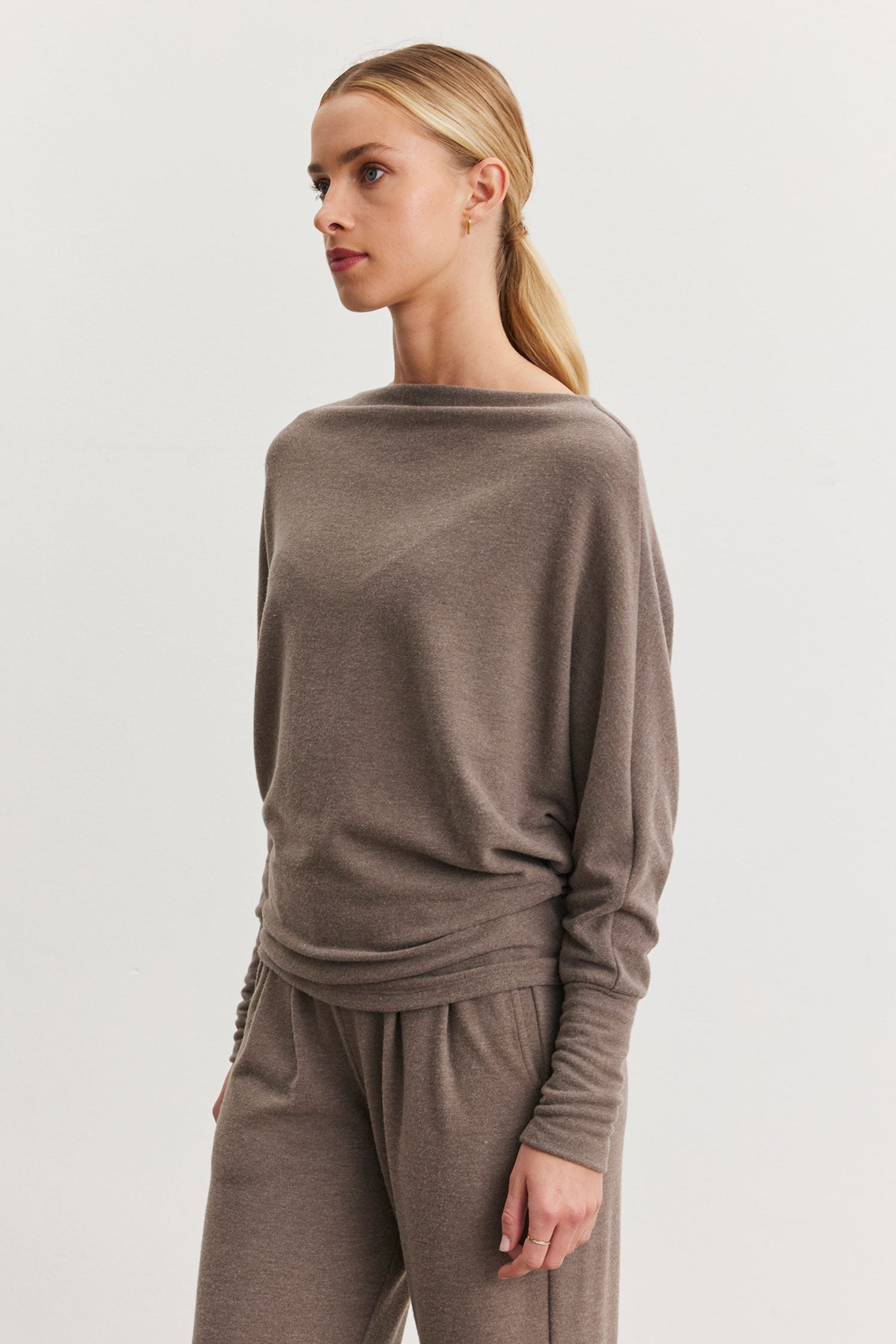 Velvet Kashmir Knit Top - Mocha