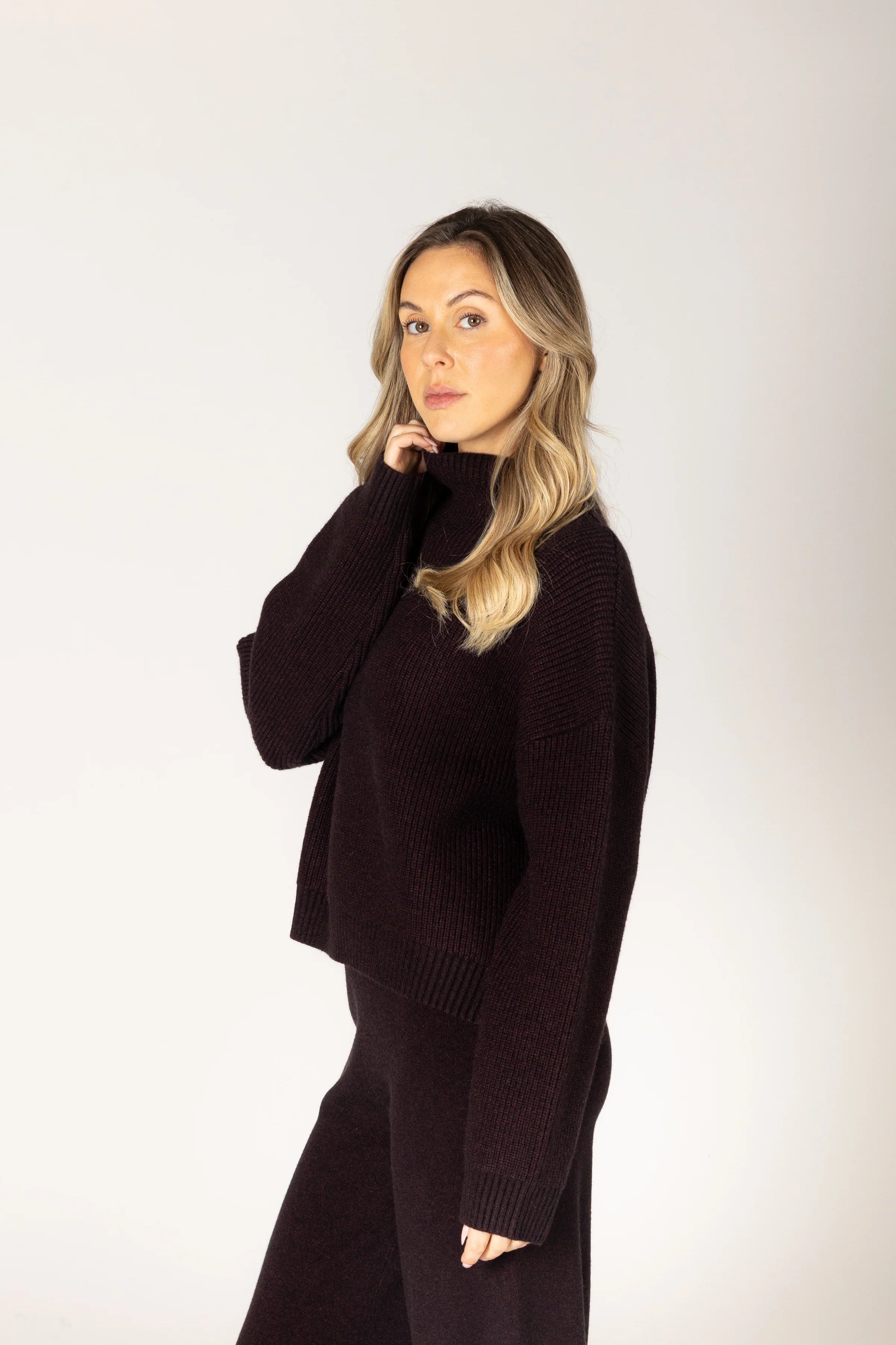 Lyla & Luxe Evolet Pullover - Acai