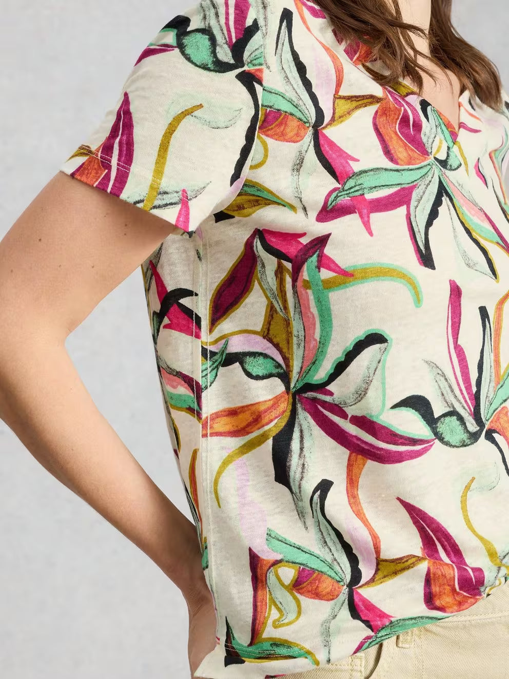 White Stuff Susie V Neck Linen Tee - Ivory Print